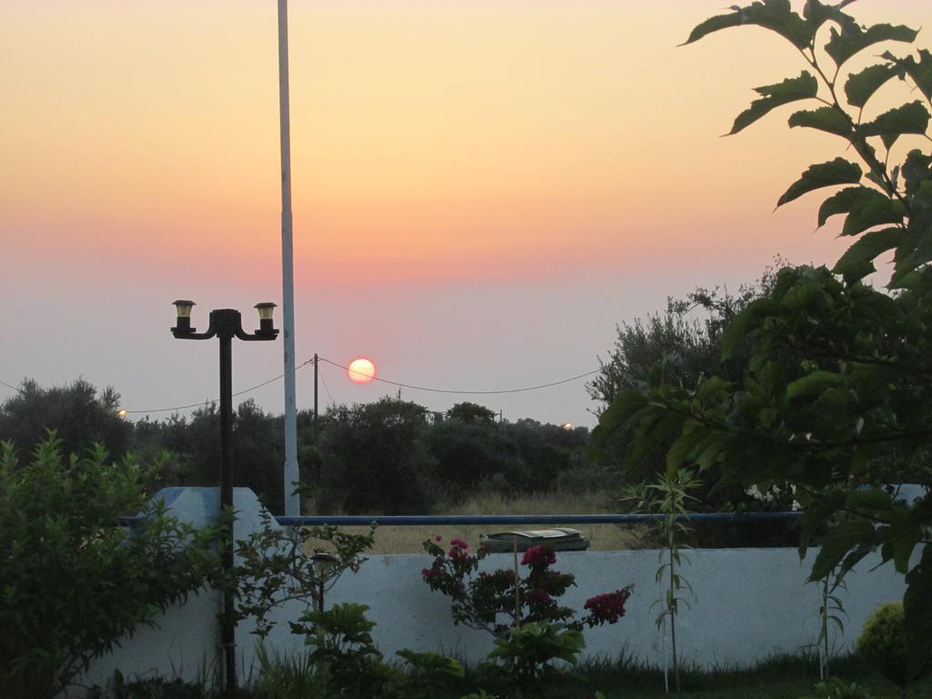 Eleni's Aparthotel *